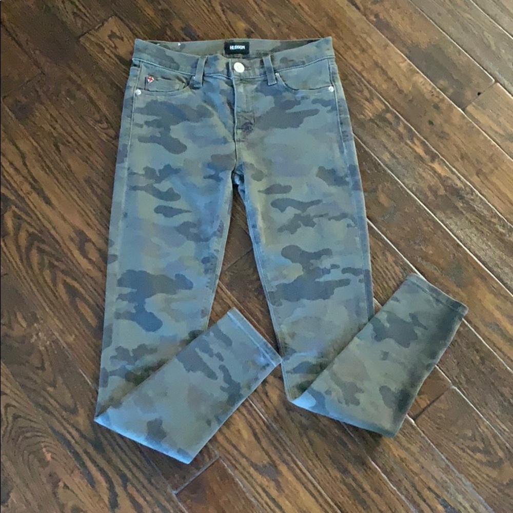 Darling Hudson Camo Print Skinny Jeans Size 25
